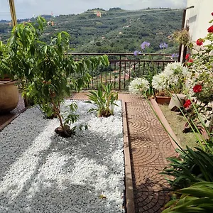 https://la-casa-di-nonna-mary.hotelitalianriviera.com